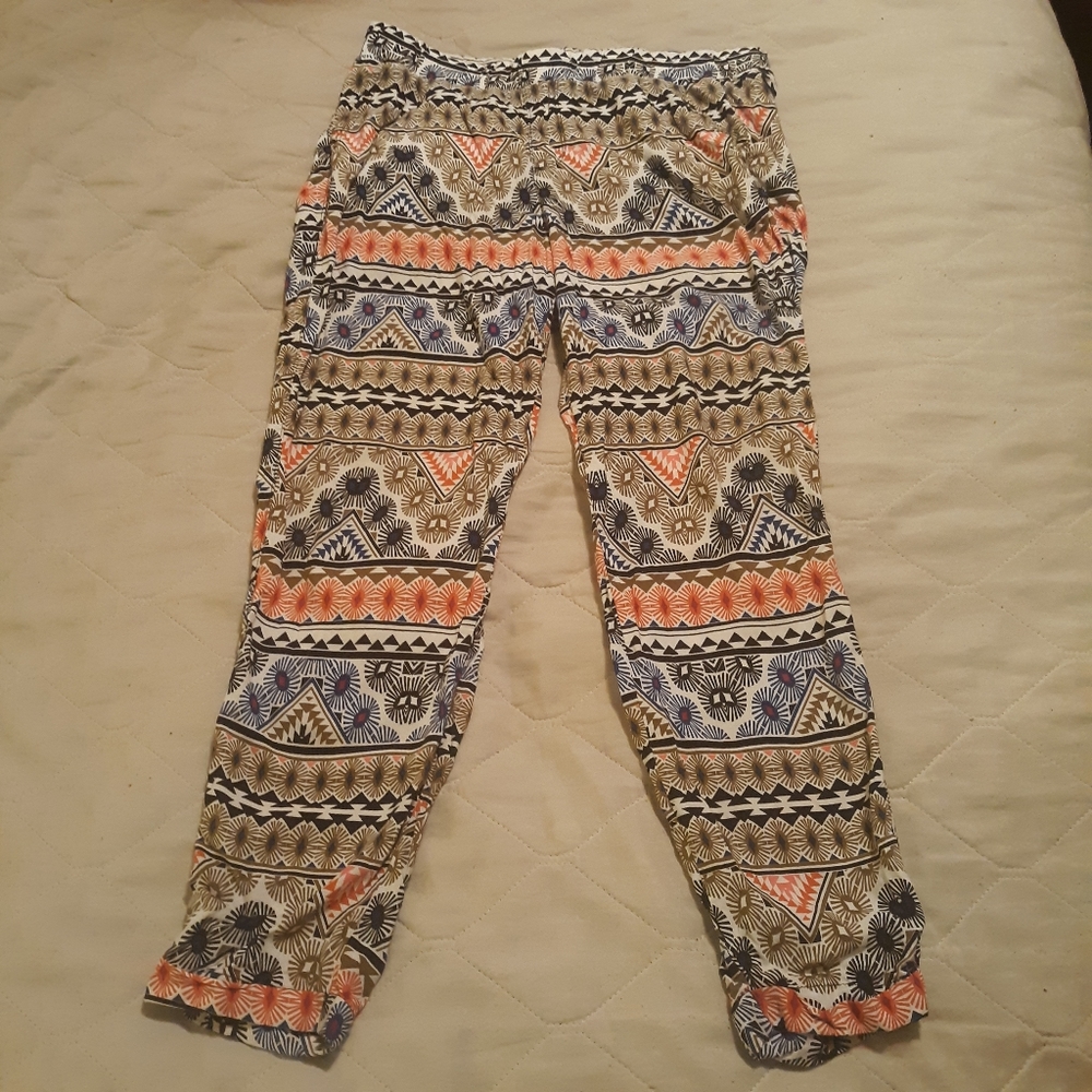 Old Navy Multicolor Tribal Aztec Printed Rayon Casual Cropped Pants Size M